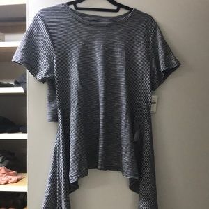 Stripe wrapped belt tee